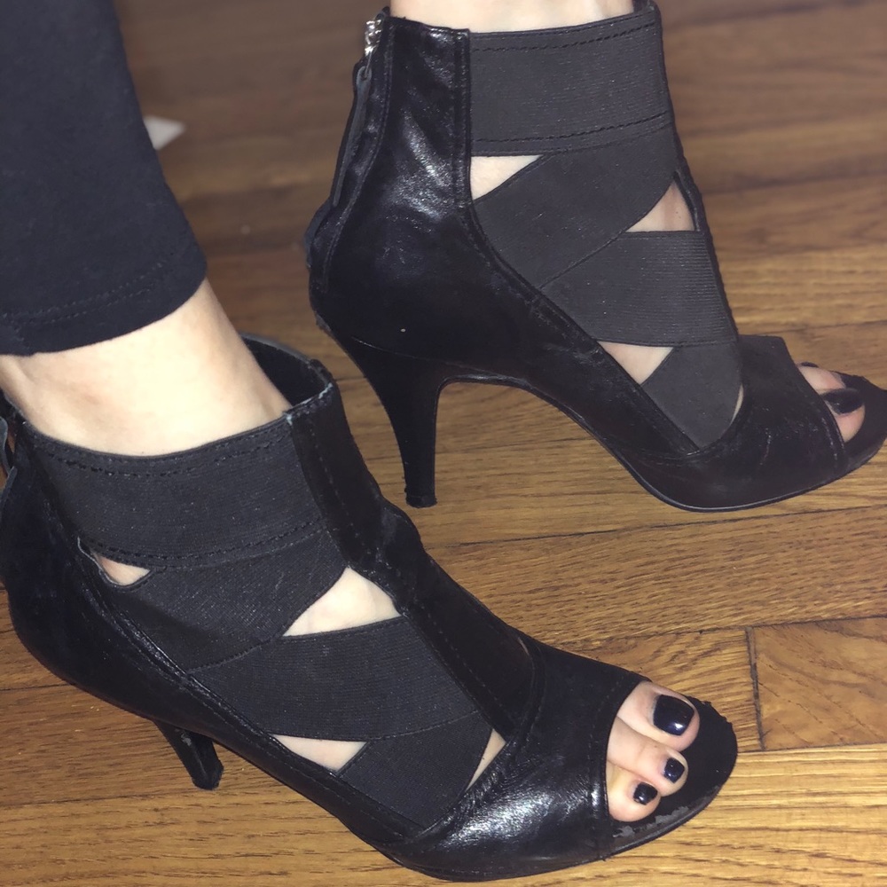 Nine West Black Spandex and Leather Heels